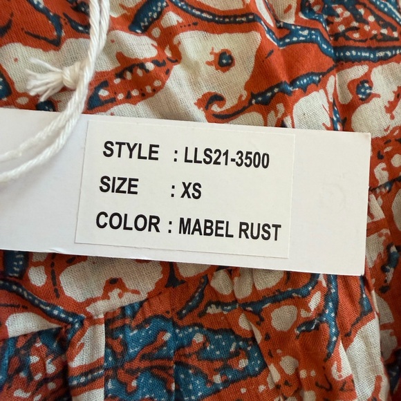 NWT Love The Label Anthropologie Ruffle Floral Print V-Neck Top Mabel Rust - Picture 10 of 12